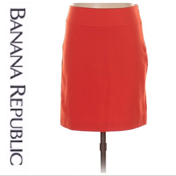 Banana Republic Dresses & Skirts - 💕SALE💕NWT Banana Republic Coral Zipup Mini Skirt
